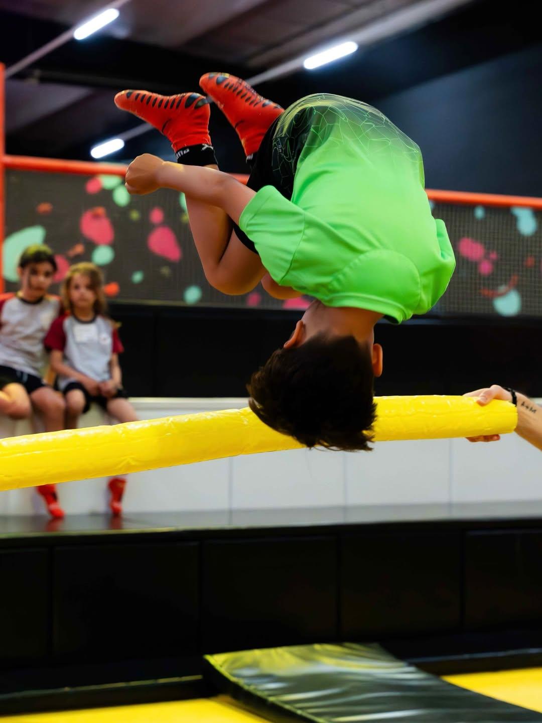 Imatge 2 de Acrobàcies i Parkour iniciació