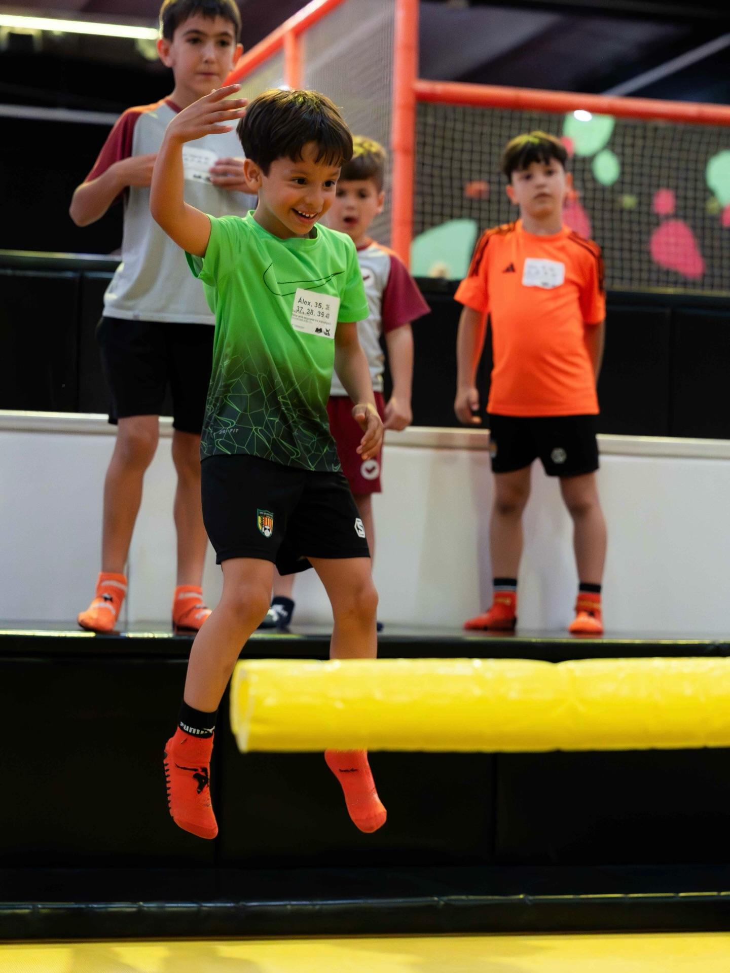 Imatge 3 de Acrobàcies i Parkour iniciació